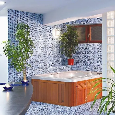 Tulipan Hotel 4*